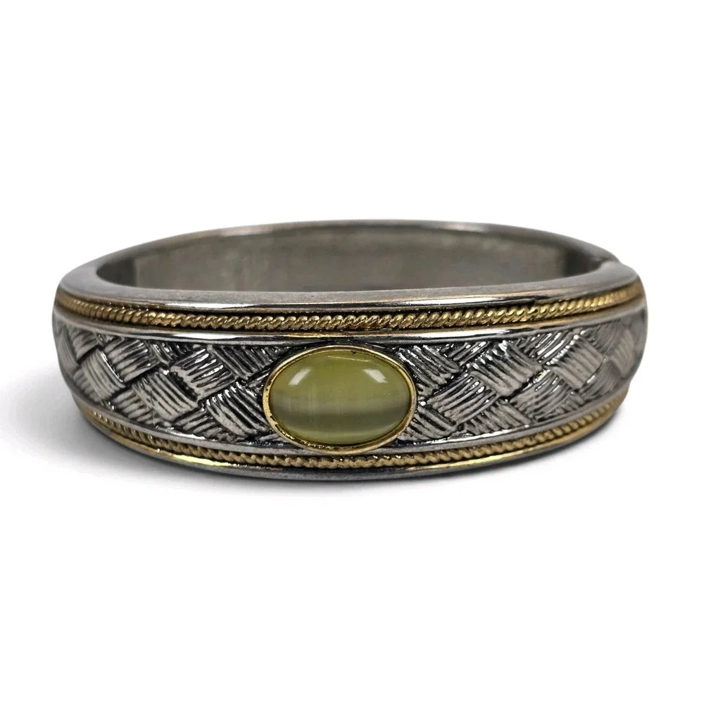 N/A striking vintage